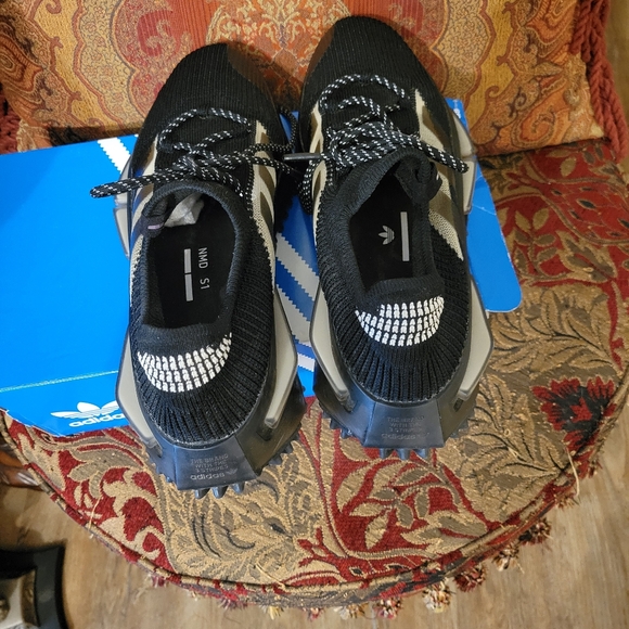 Men adidas S1 size 10.5 - Picture 6 of 6